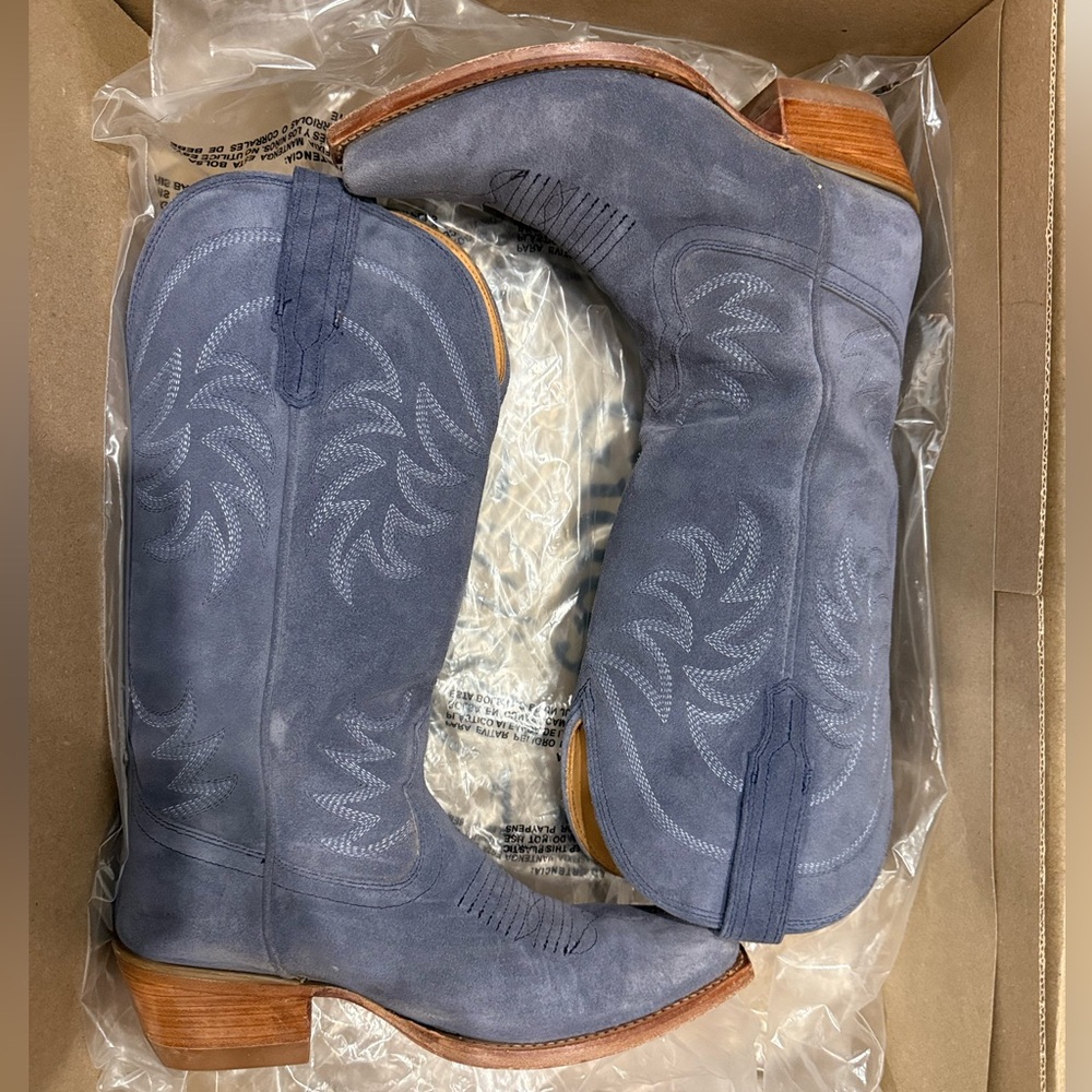Tecovas - The Annie - Indigo Suede- Discontinued color {Size 6.5} - Picture 2 of 11